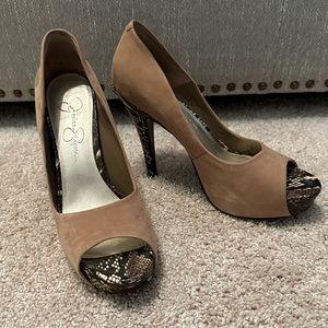 Jessica Simpson “Amanda” Peep Toe Pumps, size 8